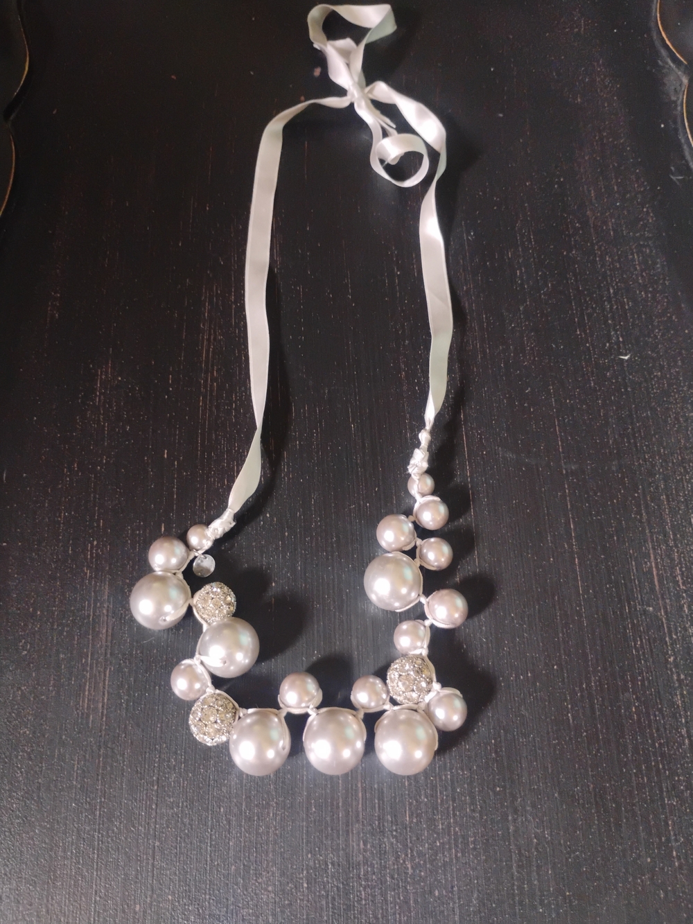 Pearl Cluster Ribbon Necklace - White